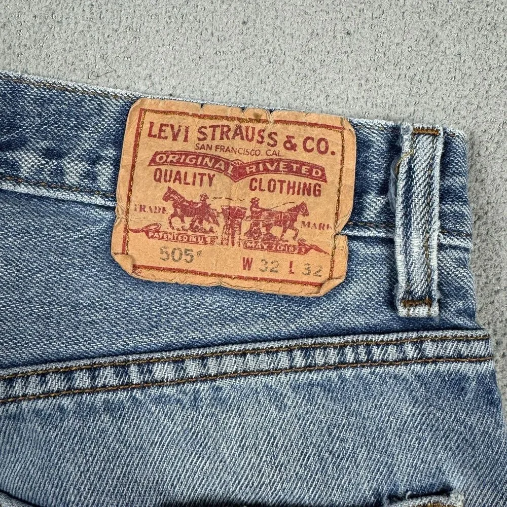 Levis 505 Jeans 32x32 Men's Regular Fit Light Wash Distressed Faded Denim